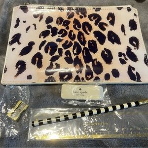 KS patent leopard pencil case